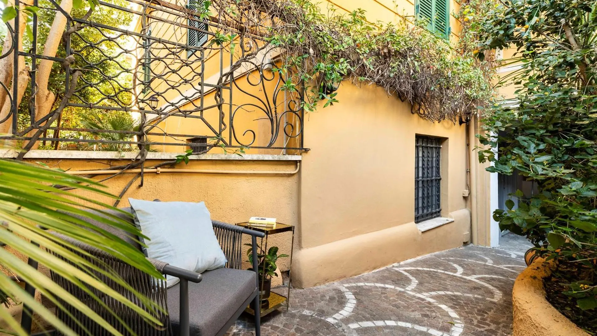 Ych-Belle Epoque House Apartment Rome